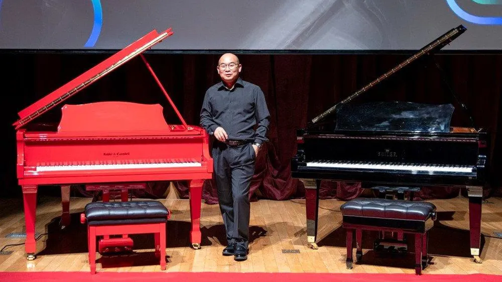 EVOM AI Piano - Automatic Spatial Music Generator